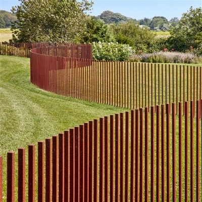 Valla de acero resistente a la intemperie de color negro